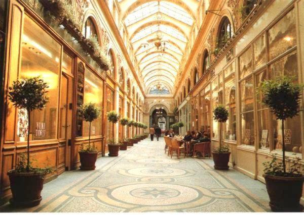 Apartment Opera Louvre Holidayapartment